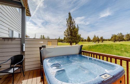 Redmond House | Desert Eagle On Par