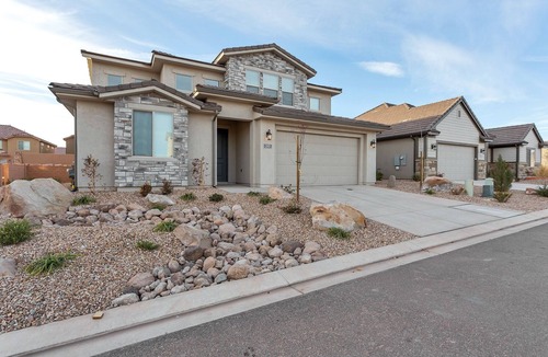 Ivins Condo | Desert Escape At Ladera 4 Bedroom Home by RedAwning