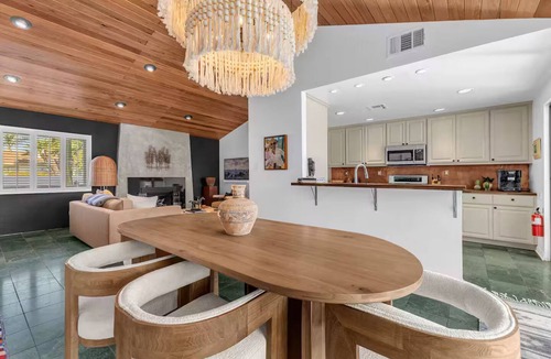 Racquet Club Estates House | Desert Escape- Pool, Spa & Mountain Views