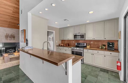 Racquet Club Estates House | Desert Escape- Pool, Spa & Mountain Views