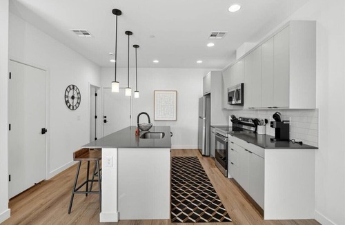 Villa De Paz House | Desert Escape Townhome - Pool & Gym