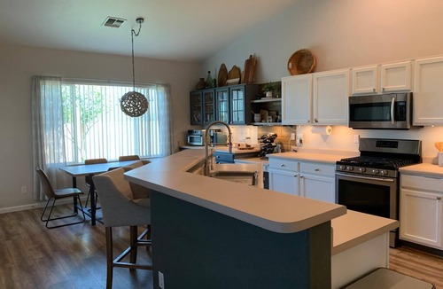 Cortaro House | Desert Haven with Mountain Views and Fire Pit!