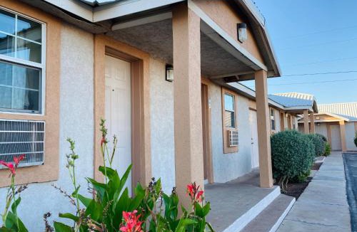 Van Horn Hotel | Desert Inn