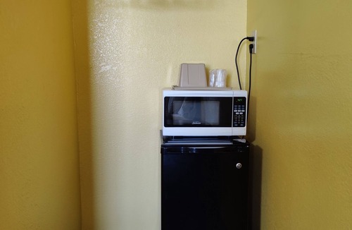 Van Horn Hotel | Desert Inn