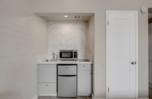 Downtown Las Vegas Hotel | Desert Moon Motel