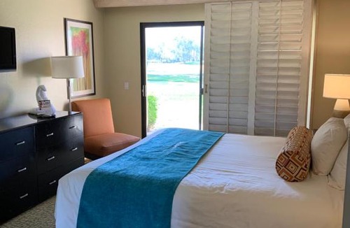 Cathedral City Resort | Desert Oasis Welk Resorts