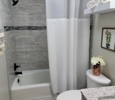 Las Cruces House | Desert Oasis With Hot Tub!
