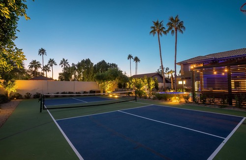 Knoell Scottsdale House | Desert Pickle-ball Paradise in Scottsdale
