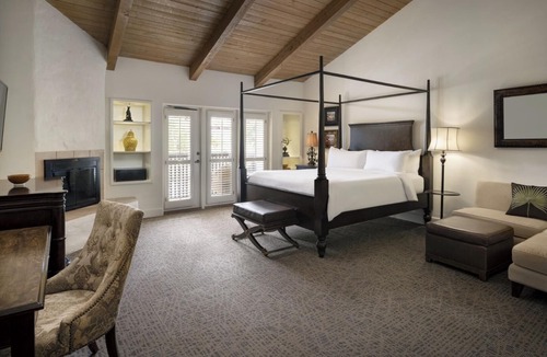 Borrego Springs Hotel | Desert Resort Haven: Elegant Dining, Multiple Pools & Pet-Friendly Spaces