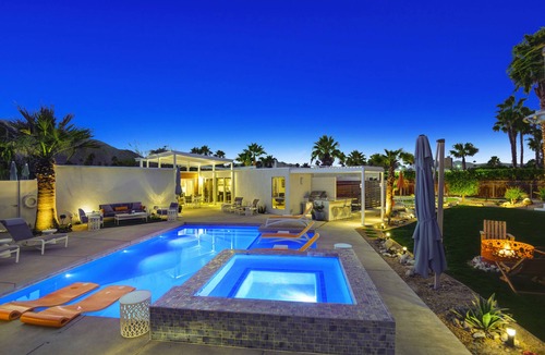 Racquet Club Estates House | Desert Starr - Remodeled Mid Century