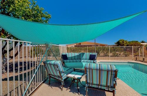 Sun City House | Desert Sun Retreat