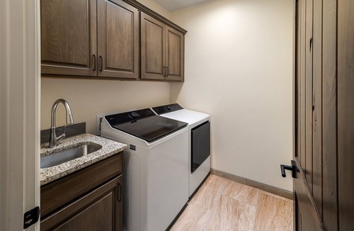 Las Cruces House | Desert Whisper 3-bedroom home with Xfinity Cable and WiFi, AC, EV charger