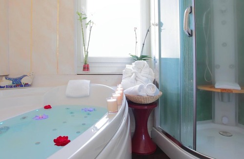 Chamboulive Hotel | Deshors Foujanet