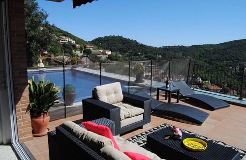 Sant Fost de Campsentelles House | DESIGN HOUSE WITH POOL SPA DESIGN HOUSE WITH SPA POOL AND AMAZING VIEWS