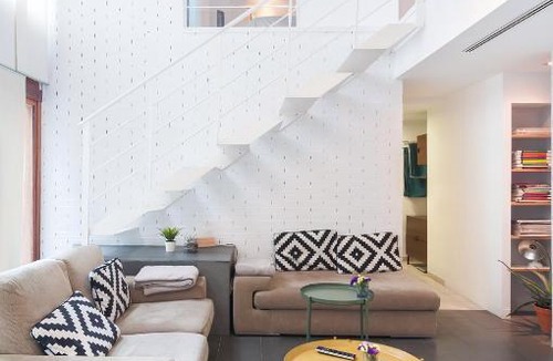 Barri Vell - Santa Creu Apartment | Design and luminous duplex in the old town