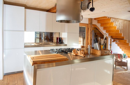 Grisons Ski Chalet | Design chalet with Alpine panorama