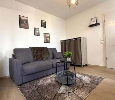 Dreux Apartment | Design & Connecté : Studio Neuf au Pied de la Gare