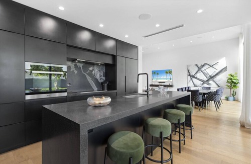 Liberty City House | Design District Lux Villa w/Pool, Billiards&More