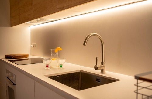 El Cabanyal House | Design house with swimming pool near the beach