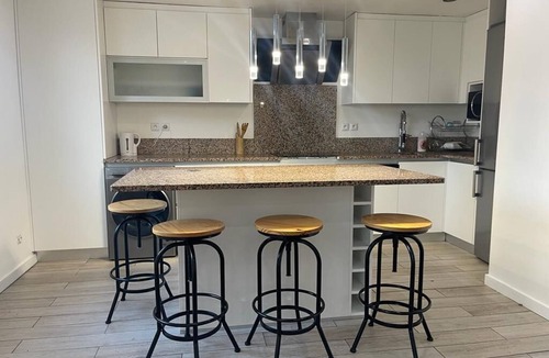 Savigny-sur-Orge Apartment | Design Orly-Paris. Private Suites. Free parking