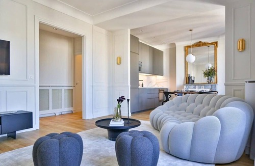 Passy Apartment | Design Passy Terrace | 2 Bedroom Apt with Balcony in Paris