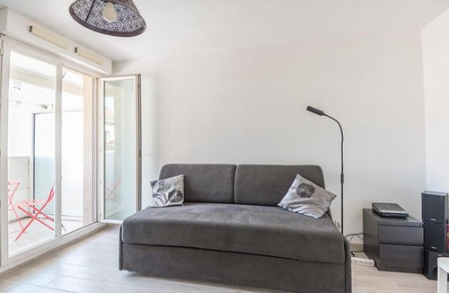 Lodi Apartment | Design studio with BALCONY in MARSEILLE