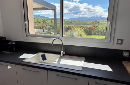 Estagel Villa | Design villa with air conditioning, spa, pool & 4* view