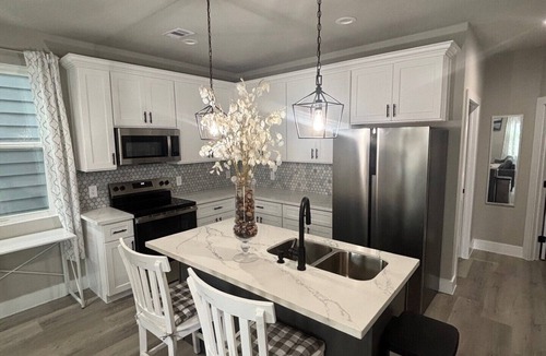 Humble Condo | Designed for teams/groups, this home sleeps 10 in separate sturdy wood bunk beds