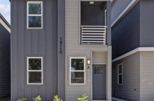 Humble Condo | Designed for teams/groups, this home sleeps 10 in separate sturdy wood bunk beds