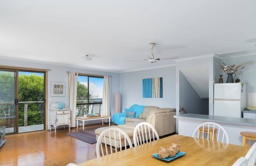 Smiths Beach House | DESIGNED FOR THE BEACH LIFE