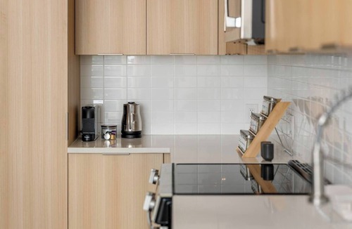 White Plains Apartment | Designer 1BR | Gym, Parking