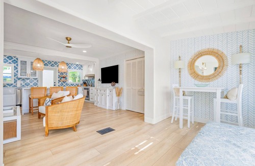 Ocean Ridge House | Designer 2BR 5 Homes to Beach Coastal Luxe