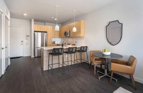 White Plains Apartment | Designer 2BR | Gym, Parking