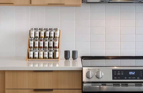 White Plains Apartment | Designer 2BR | Gym, Parking