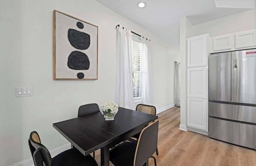 Springfield House | Designer 2BR | Historic Charm + Walk to Fun