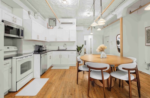 Brooklyn Heights Apartment | Designer 3 BDR Unit in Dumbo NYC