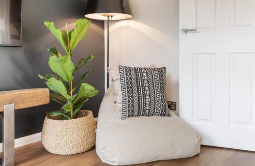 Haggerston House | Designer 3 Bed House with Spacious interior in Haggerston