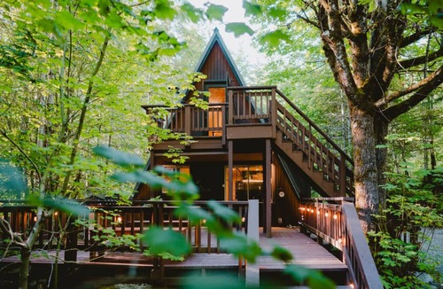Skykomish Cabin | Designer A-Frame · Forest Hot Tub · Fire Pit