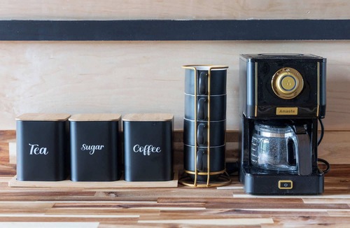 Johnson Cabin | Designer A-Frame Treehouse w/hot tub on river