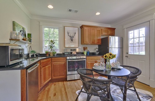 12 South House | Designer cottage in lively 12 South neighborhood