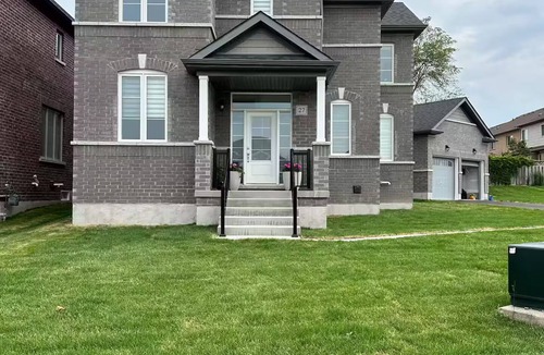 Whitby House | Designer Detached Home - Steps to Thermea - Sunny Quiet Corner Lot