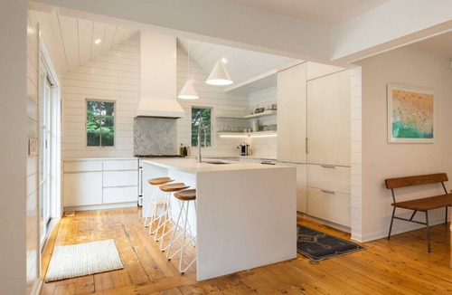 East Hampton North House | Designer East Hampton Farmhouse - Bike to Amagansett, Ocean Beaches, Pool Open