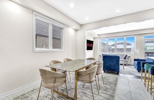 Thorold House | Designer Home in Niagara Falls