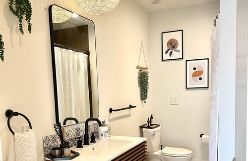 Highland House | Designer House in Central Austin