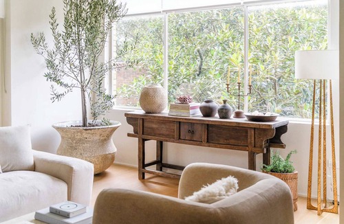 Darling Point Apartment | Designer Living in Darling Point with Parking