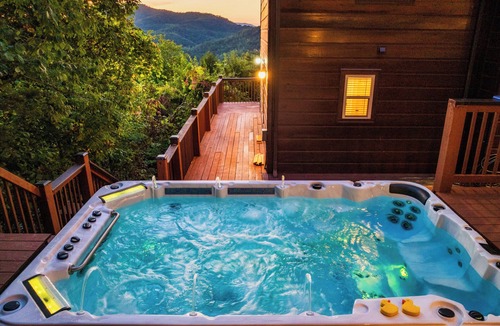 Wears Valley Cabin | Designer Lodge/Stunning Views/Heated Pool/Spa/Firepit/Games
