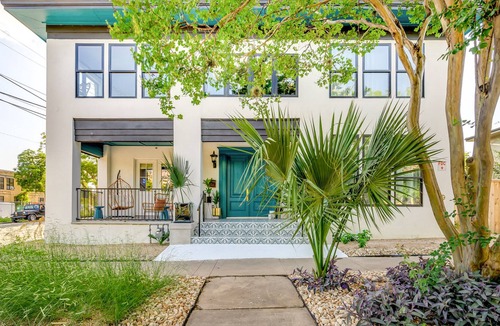 West End House | Designer Lodging in Downtown Austin with Free WiFi & Partial AC