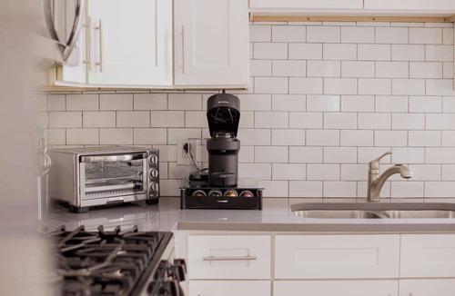 Rush and Division Apartment | Designer Loft 2W | Heart of Gold Coast/River North