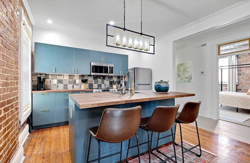 Wellsville Apartment | Designer Loft— 40 Min to FIFA World Cup KC | Sleeps 7
