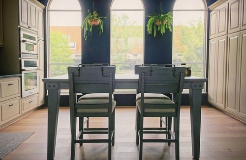 East Downtown Houston House | Designer Loft with indoor swing